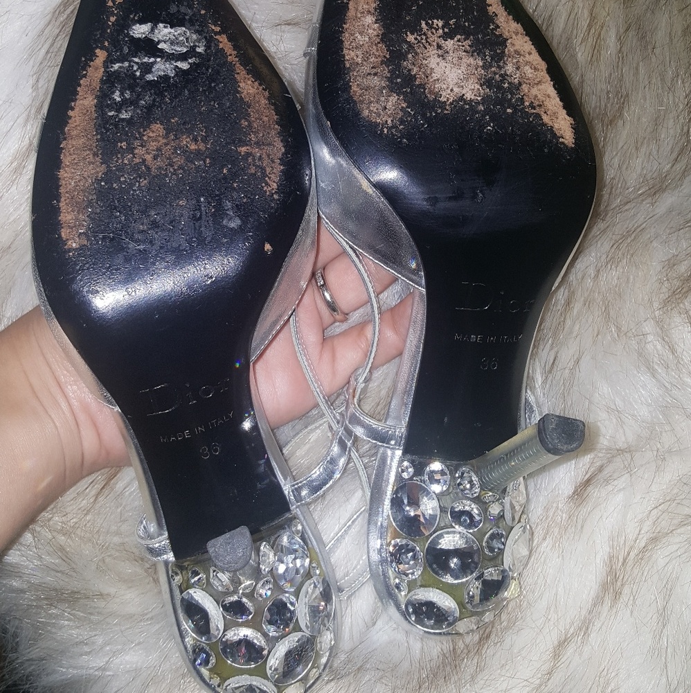 shoes - Picture 2 of 4